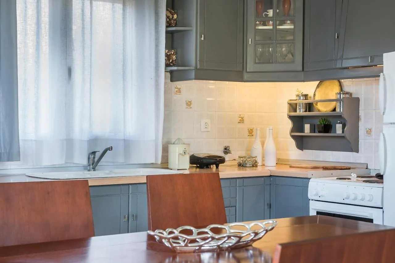 Dogma - Central & Stylish Maisonette Apartment Lixouri