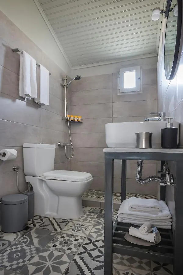 Dogma - Central & Stylish Maisonette Apartment Lixouri