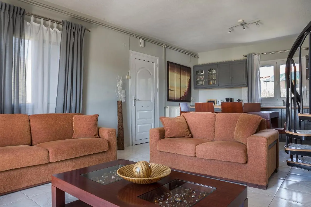 Dogma - Central & Stylish Maisonette Apartment Lixouri