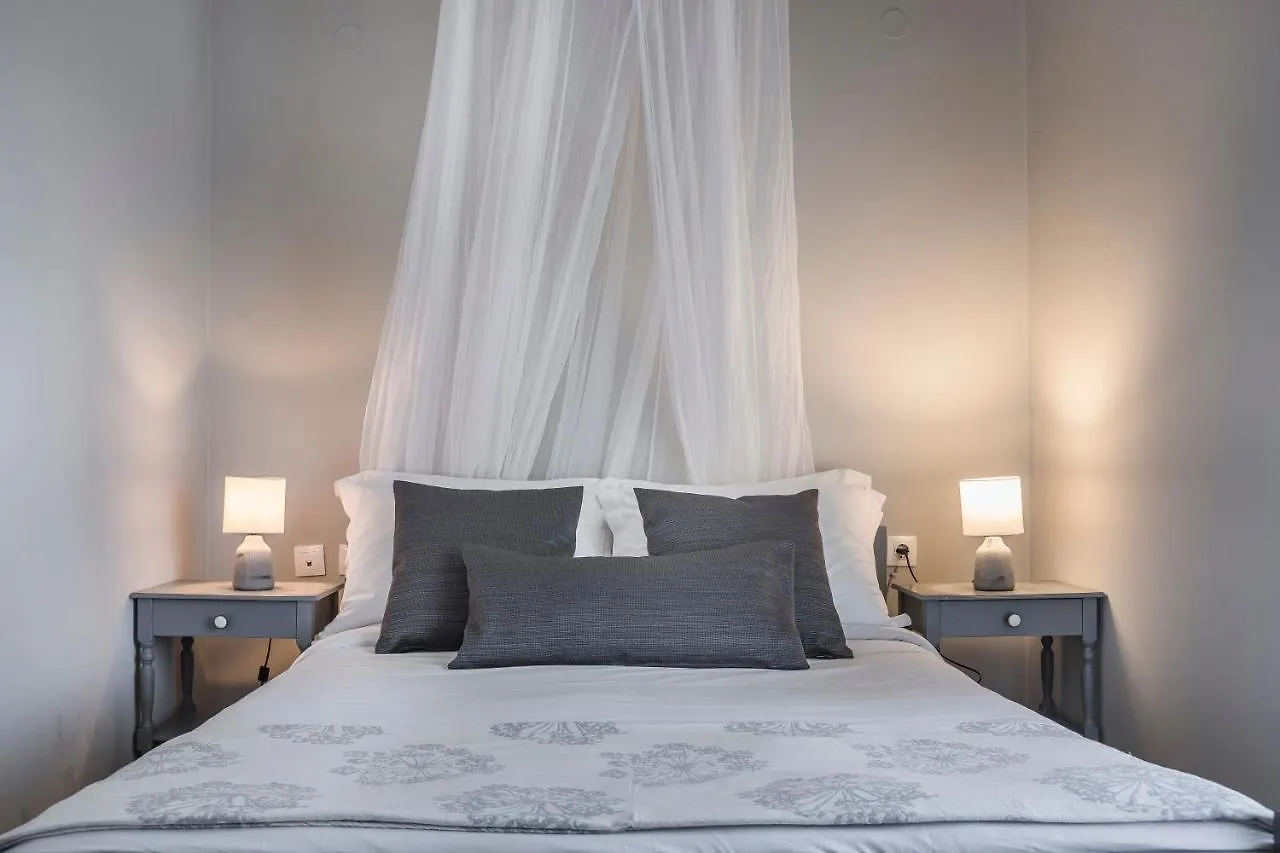 Dogma - Central & Stylish Maisonette Apartment Lixouri