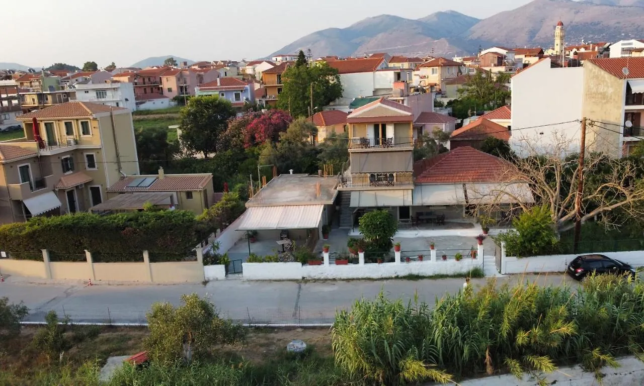 Dogma - Central & Stylish Maisonette Apartment Lixouri